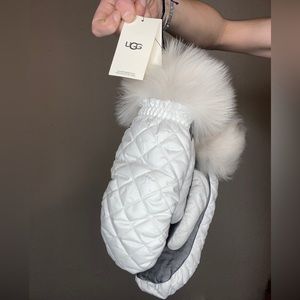 NWT UGG mittens